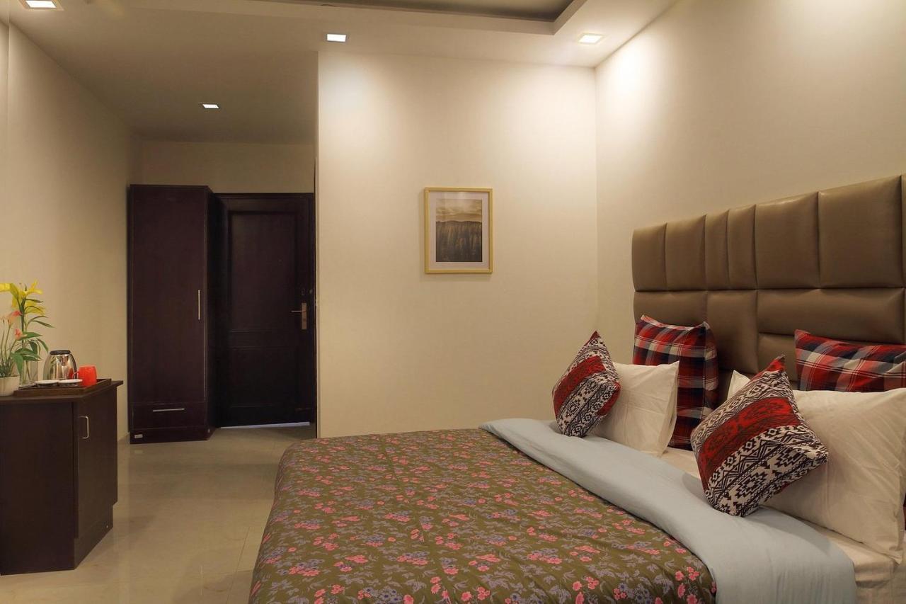 Park Studio Dlf Phase 2, Cyber City, Gurgaon Exterior photo