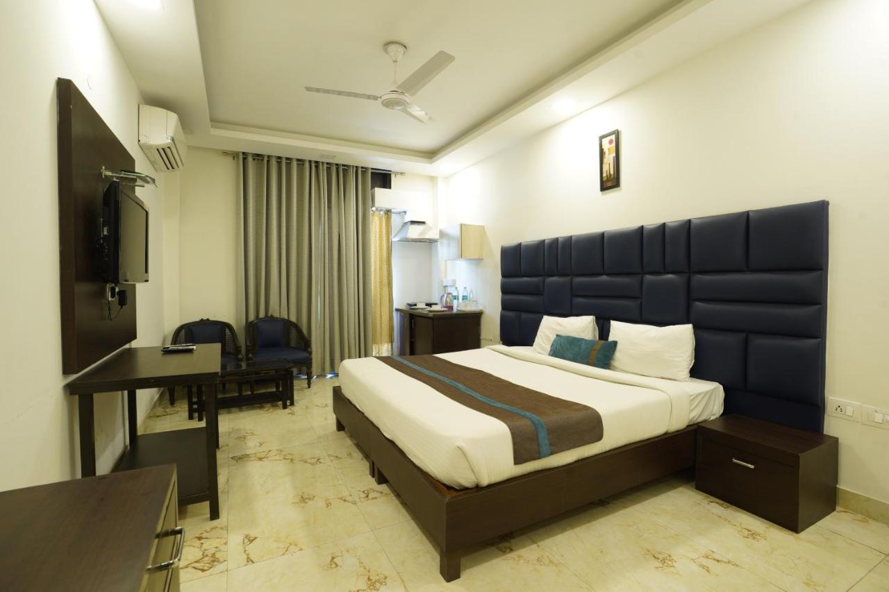 Park Studio Dlf Phase 2, Cyber City, Gurgaon Exterior photo