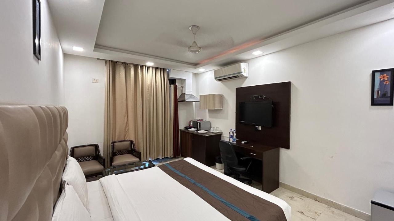 Park Studio Dlf Phase 2, Cyber City, Gurgaon Exterior photo
